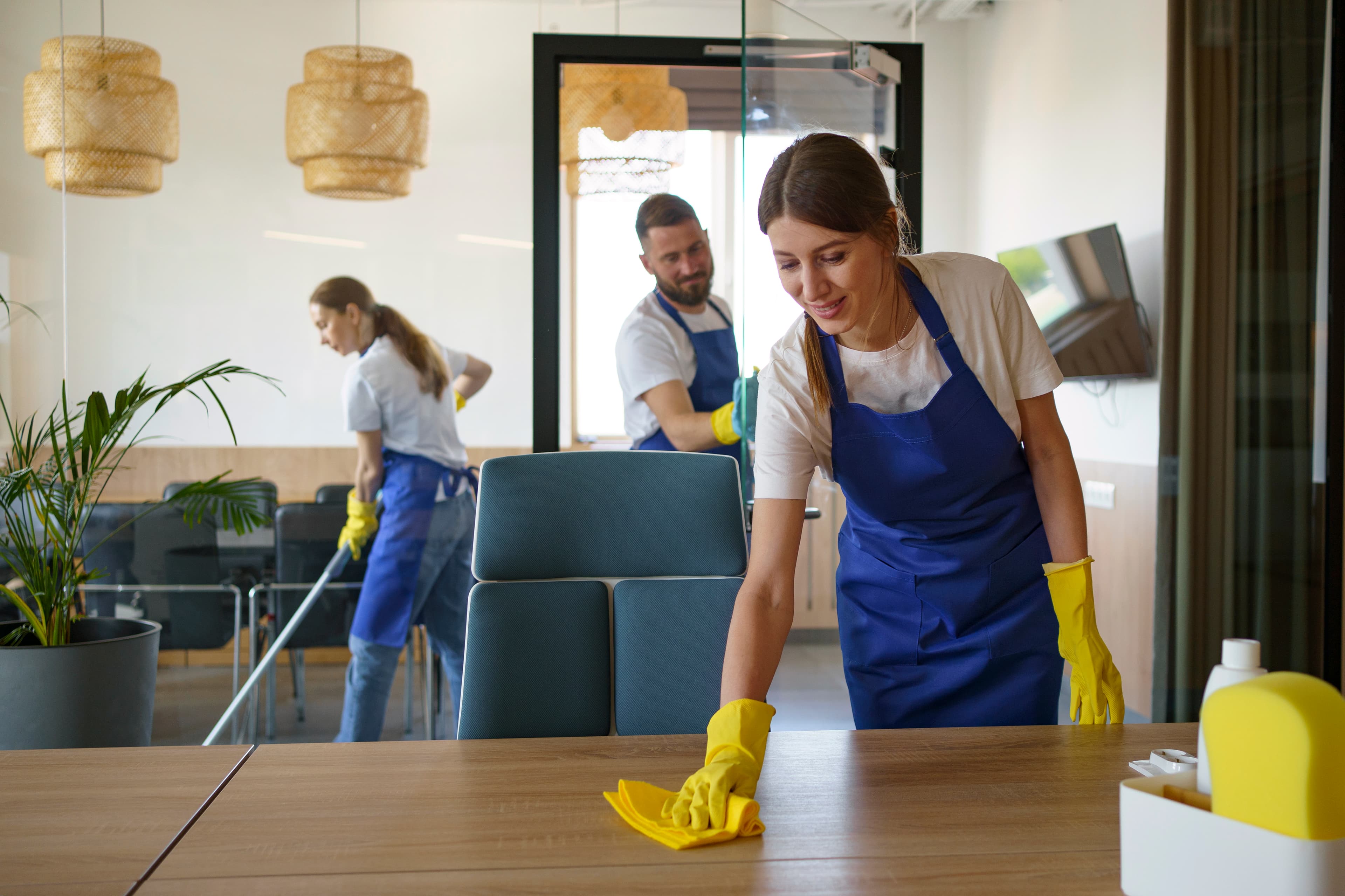 M&O Reinigung Team bei der Arbeit